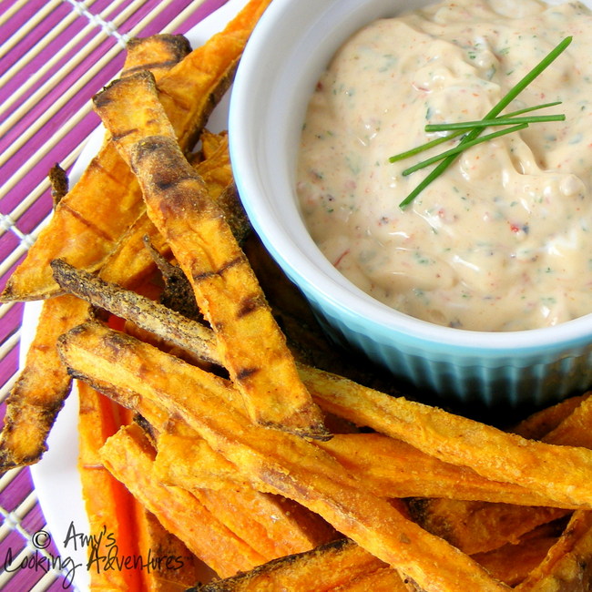 Chipotle Sour Cream Dip for Sweet Potato Fries