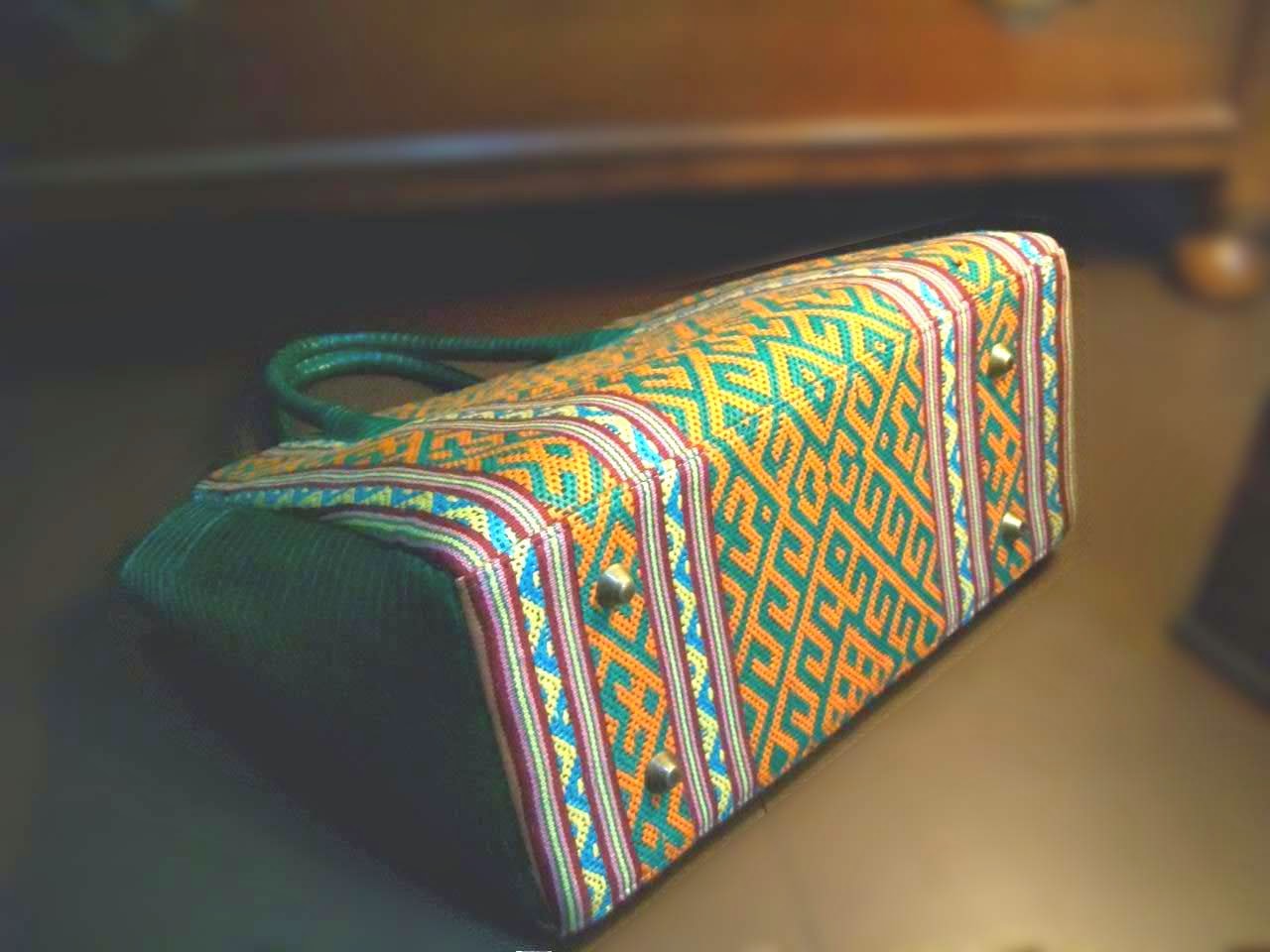 Tas cantik motif tenun maumere Tas cantik motif tenun maumere