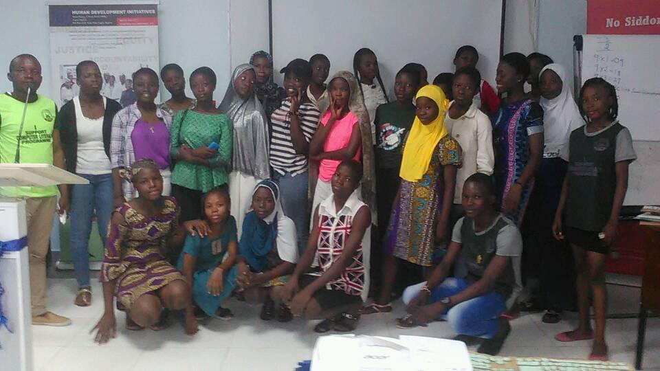 GROUP PHOTO AFTER THE ICT PROGRAMME IN YABA 1