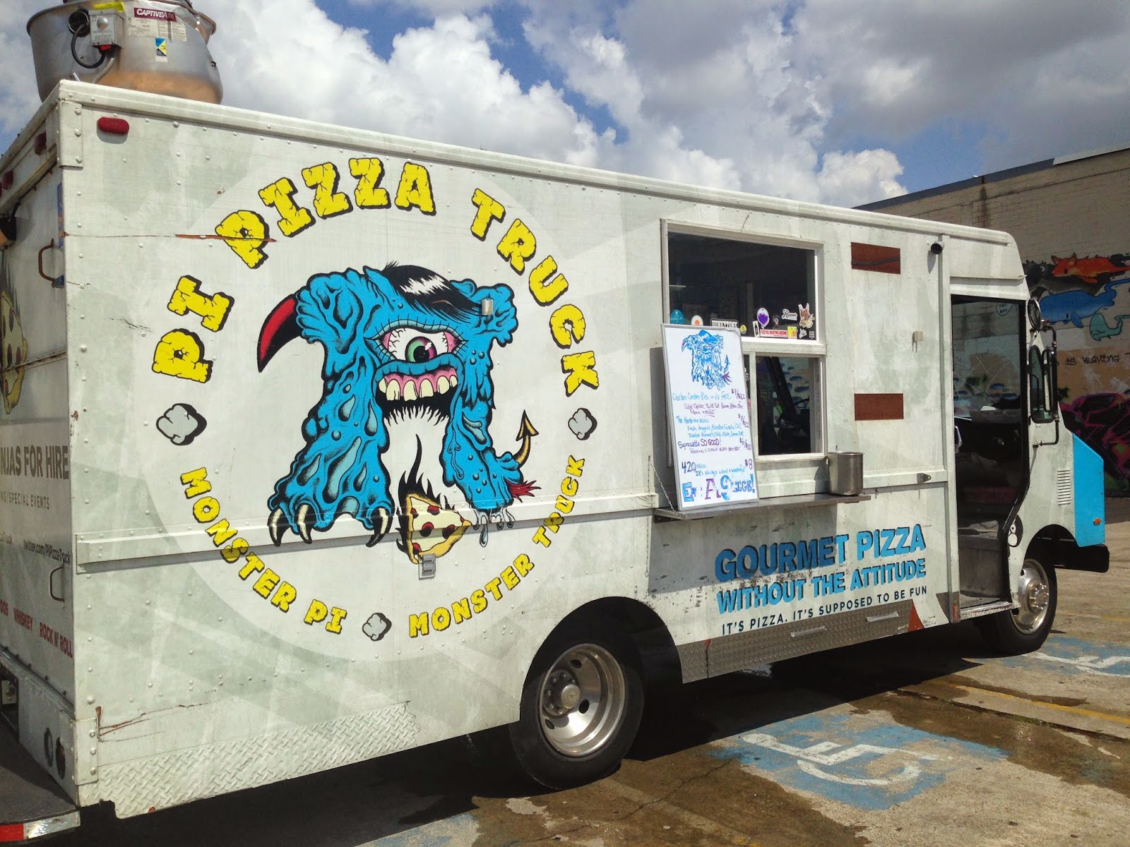 Houston Food Truck Reviews Pi Pizza Truck Chicken CordonBlue in da