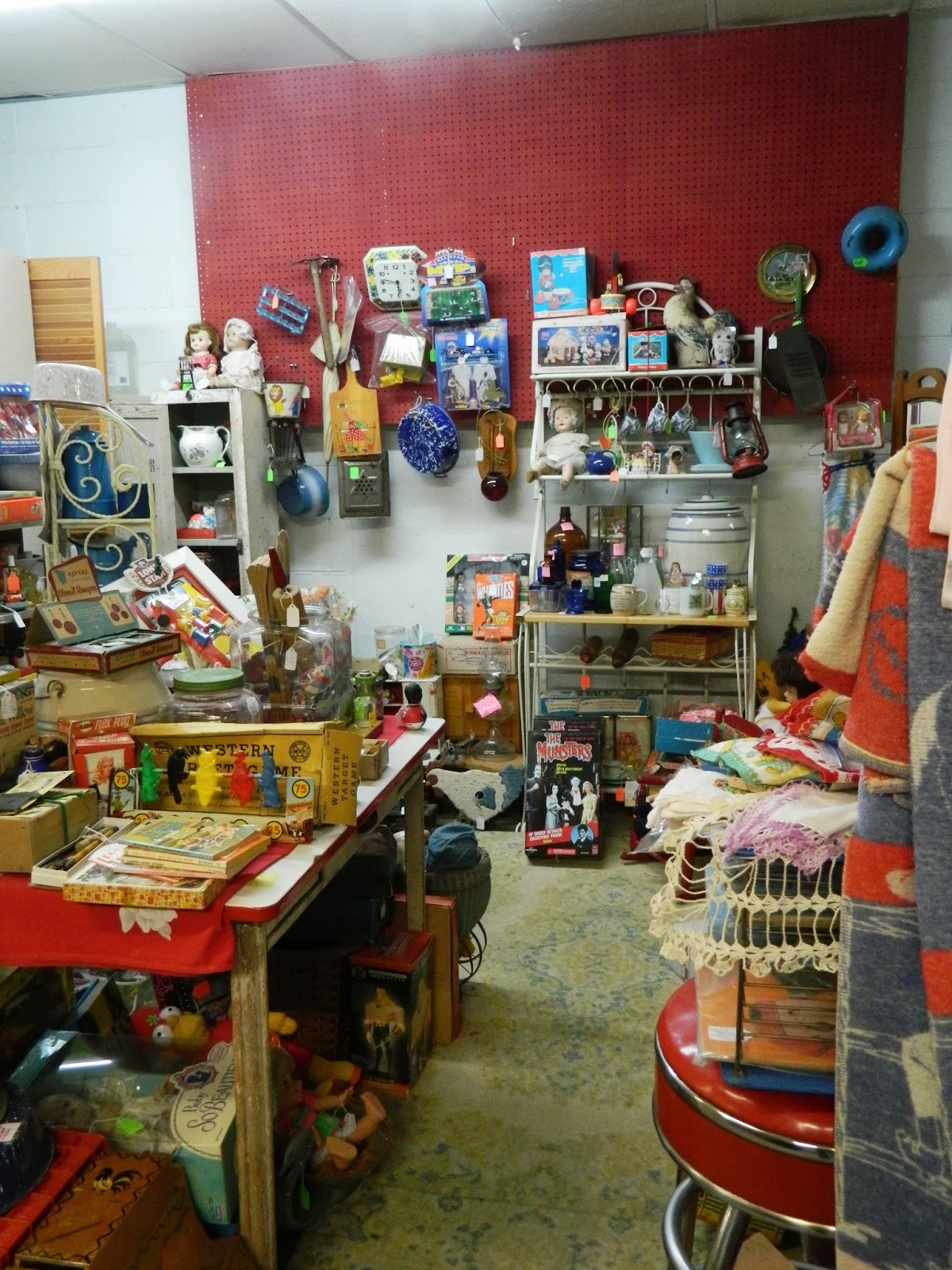 Warther's Originals Antique Market & Auction Co.