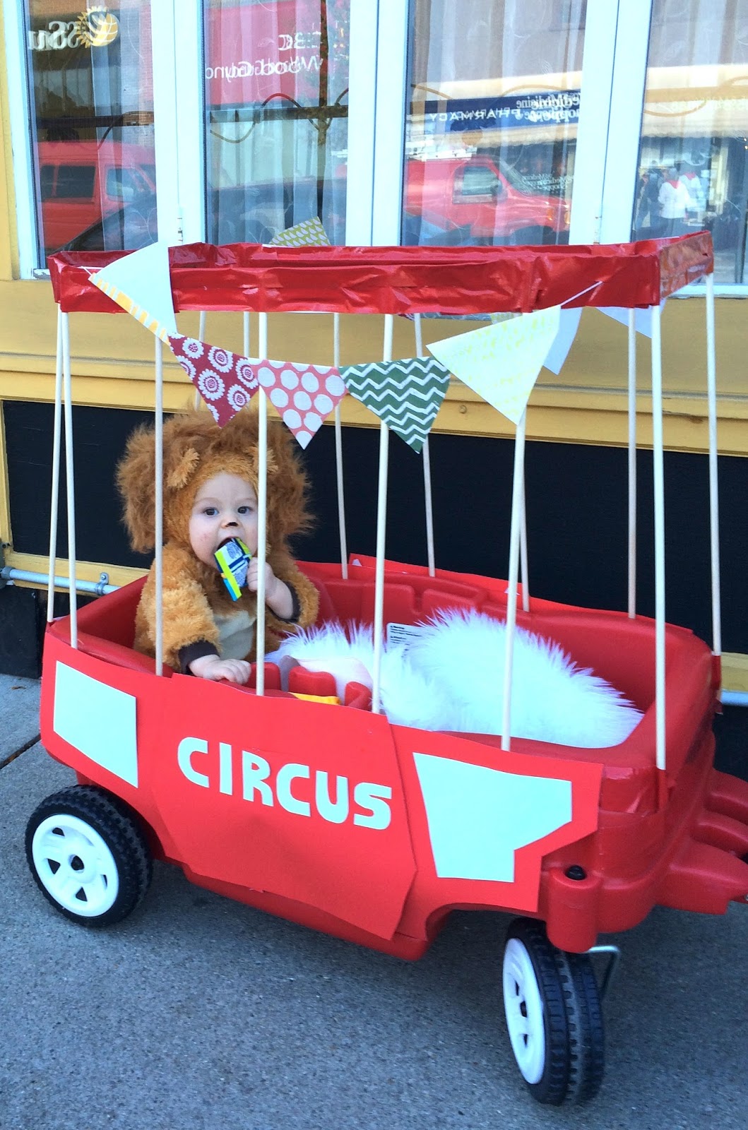 ❤ How to make a circus wagon for halloween
