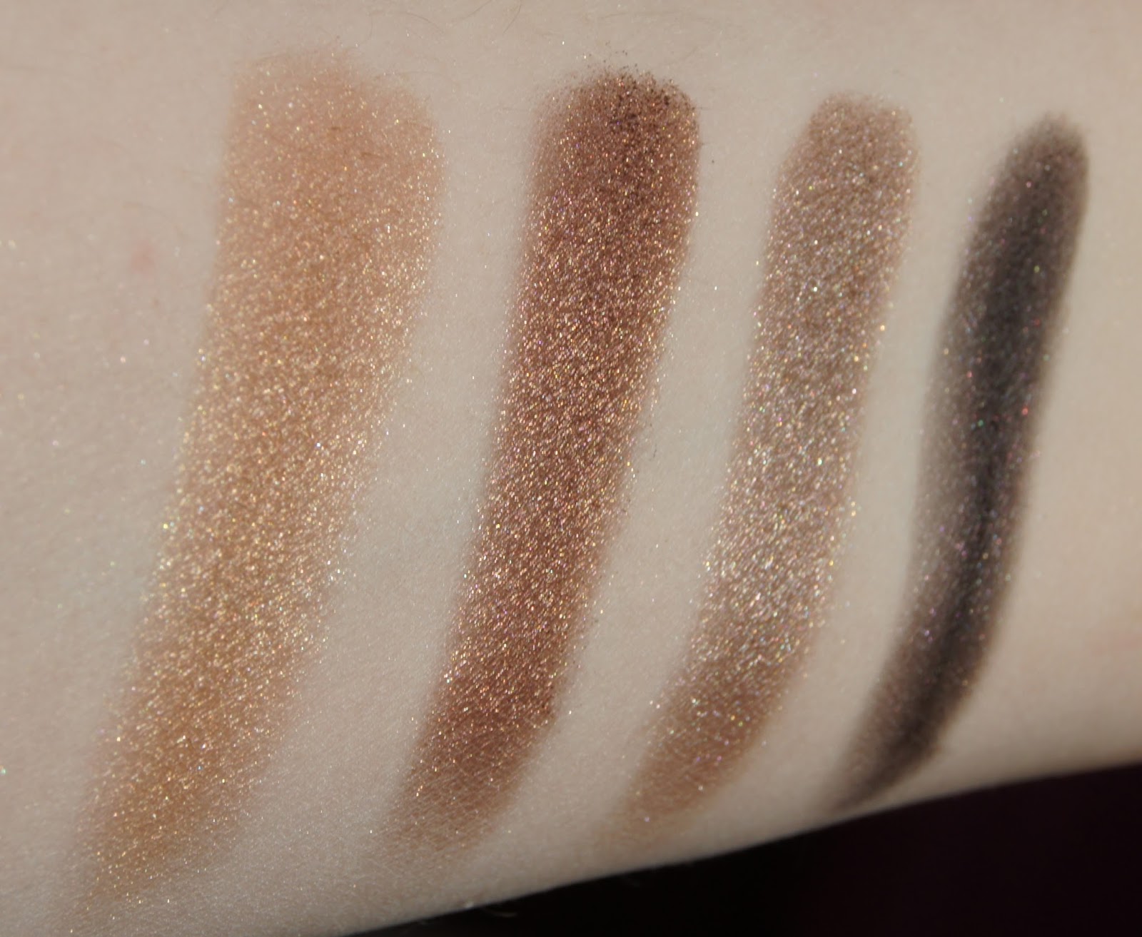 Cle De Peau eyeshadow reviewBaby Universe and Satin Moon Expat Make