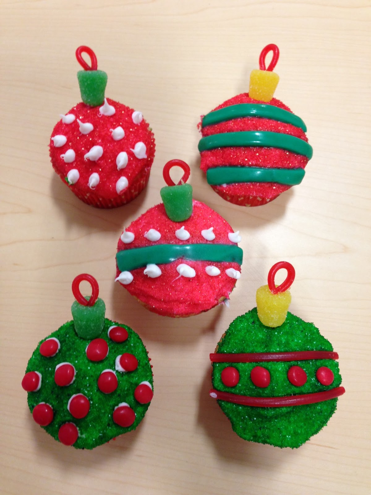 The Project Diary: Christmas Ornament Cupcakes