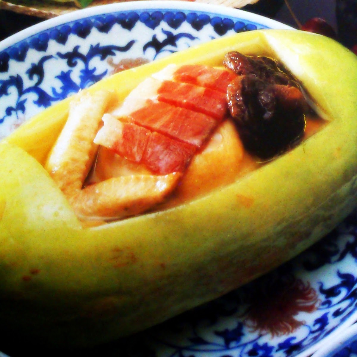 日本で作れる台湾料理 冬瓜燉雞 鶏肉の冬瓜まるごと煮込み