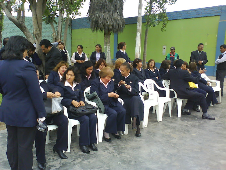 Docentes de la IE Juan Francisco de la Bodega y Quadra 190511