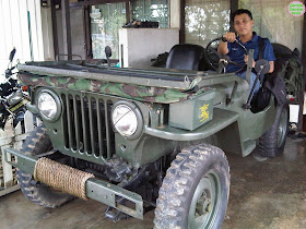 foto mobil jeep willys