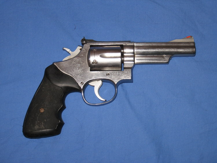 Lagniappe's Lair Lefthanded revolver