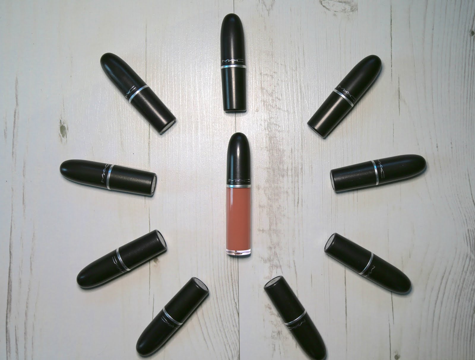 Mac Retro Matte Liquid Lip Colour Lady Be Good Mac Retro Matte Liquid Lip Colour Lady Be Good
