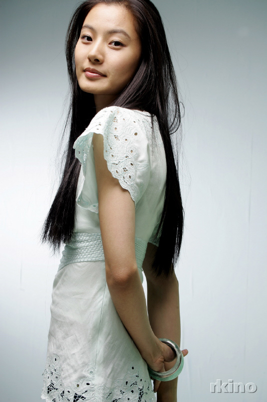LOVE LOVE: Yoon So Yi