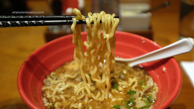 Ippudo Philippines Latest Miso Akamaru Ramen Review Noodles up close