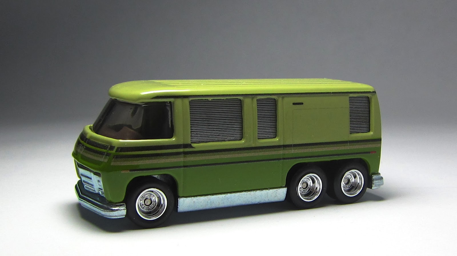 Best Motorcycle 2014 First Look Hot Wheels Retro Entertainment GMC Motorhome...