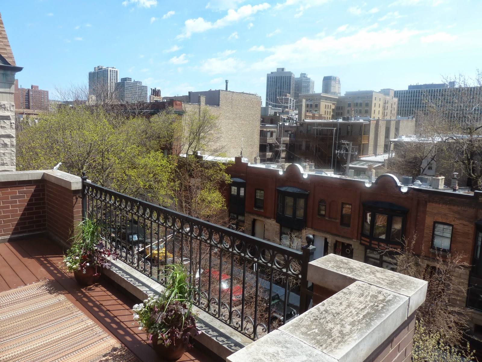 The Chicago Real Estate Local Under Contract! East Lakeview three