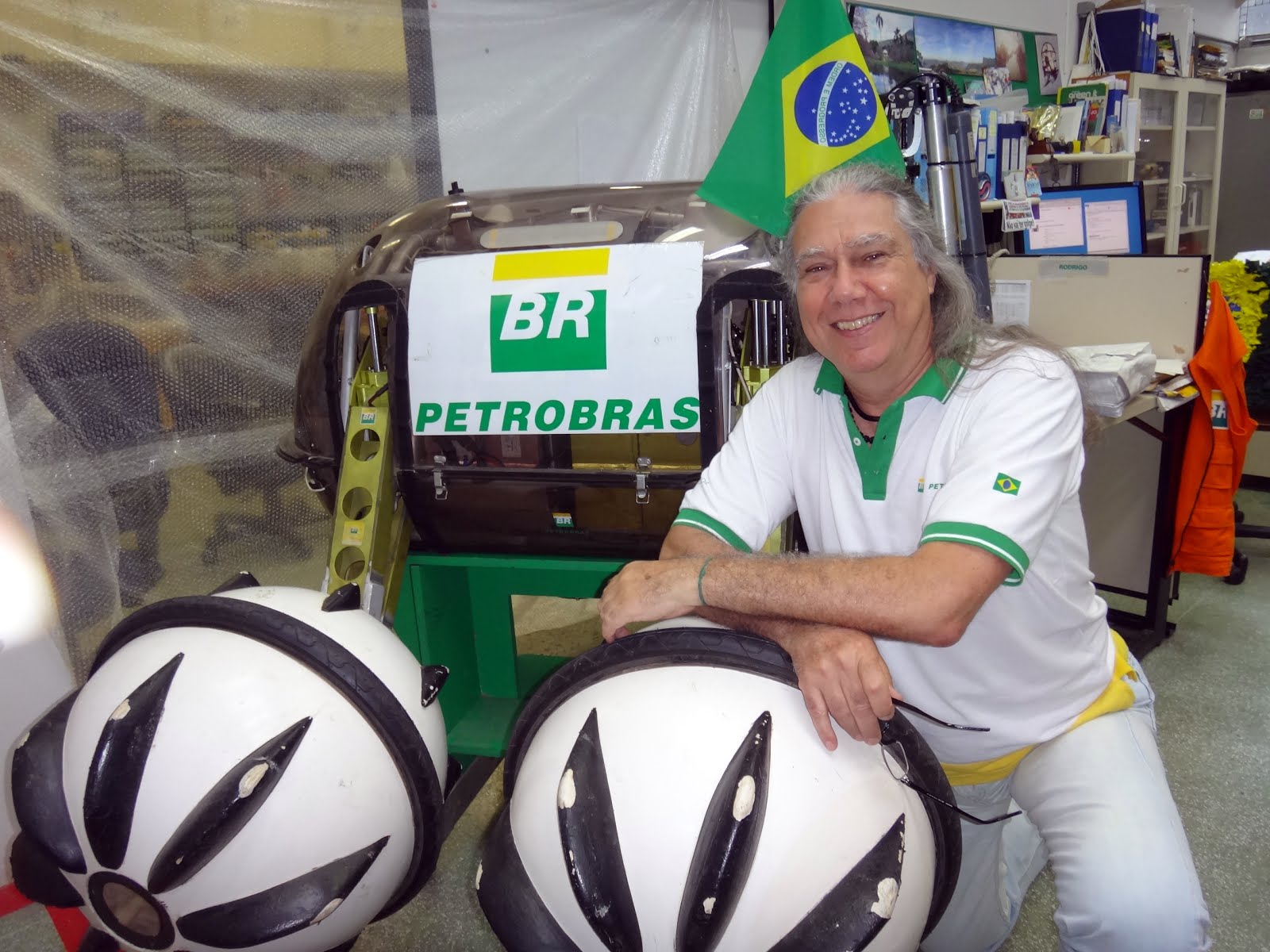 robô ambiental híbrido 2016