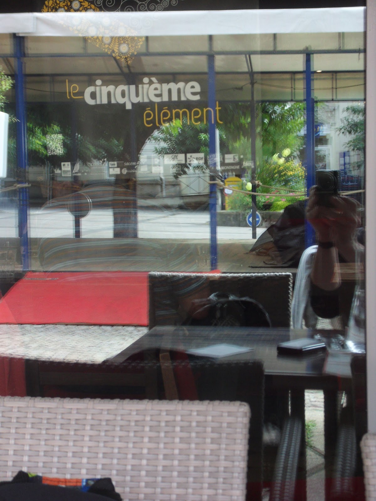 vainement ton image arrive a la rencontre