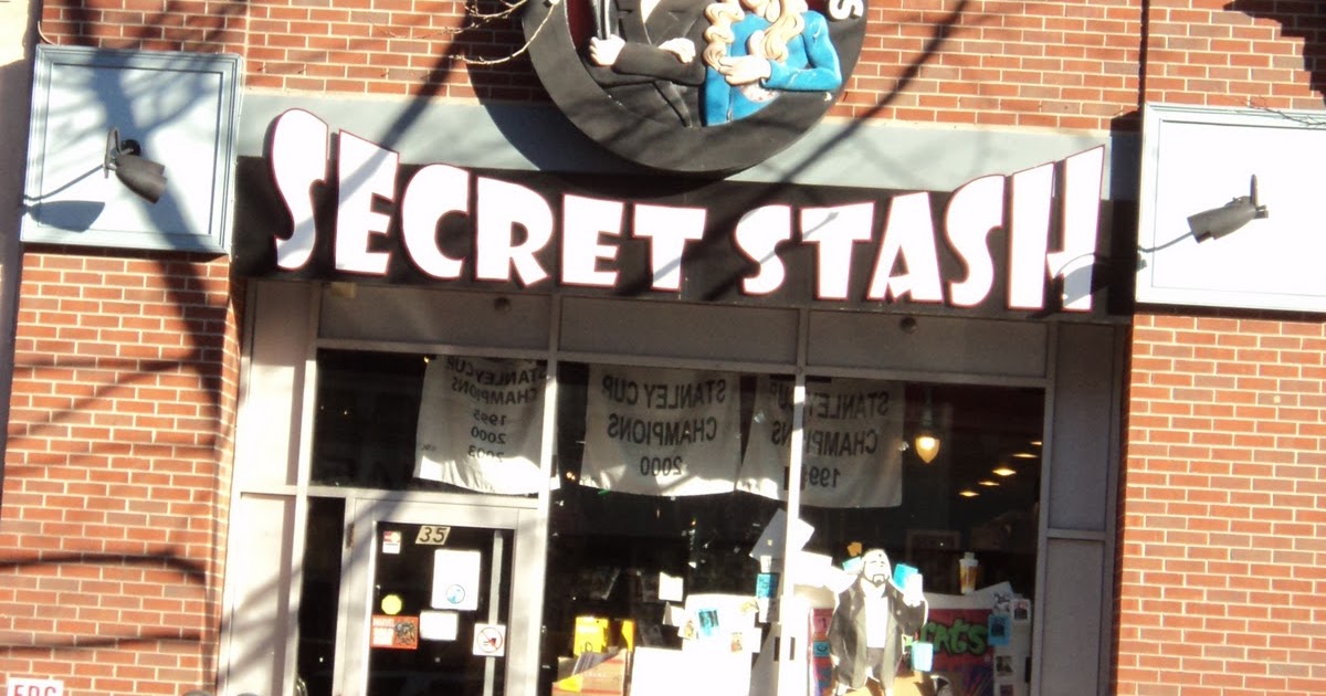 The Yeti Speaks! Jay and Silent Bob's Secret Stash comic store in Red