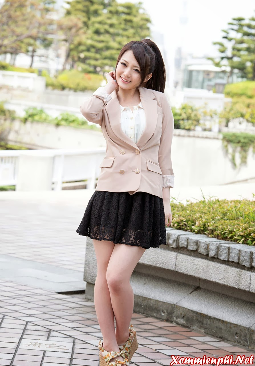Ngắm người đẹp Nhật Bản Eri Hosaka dễ thương