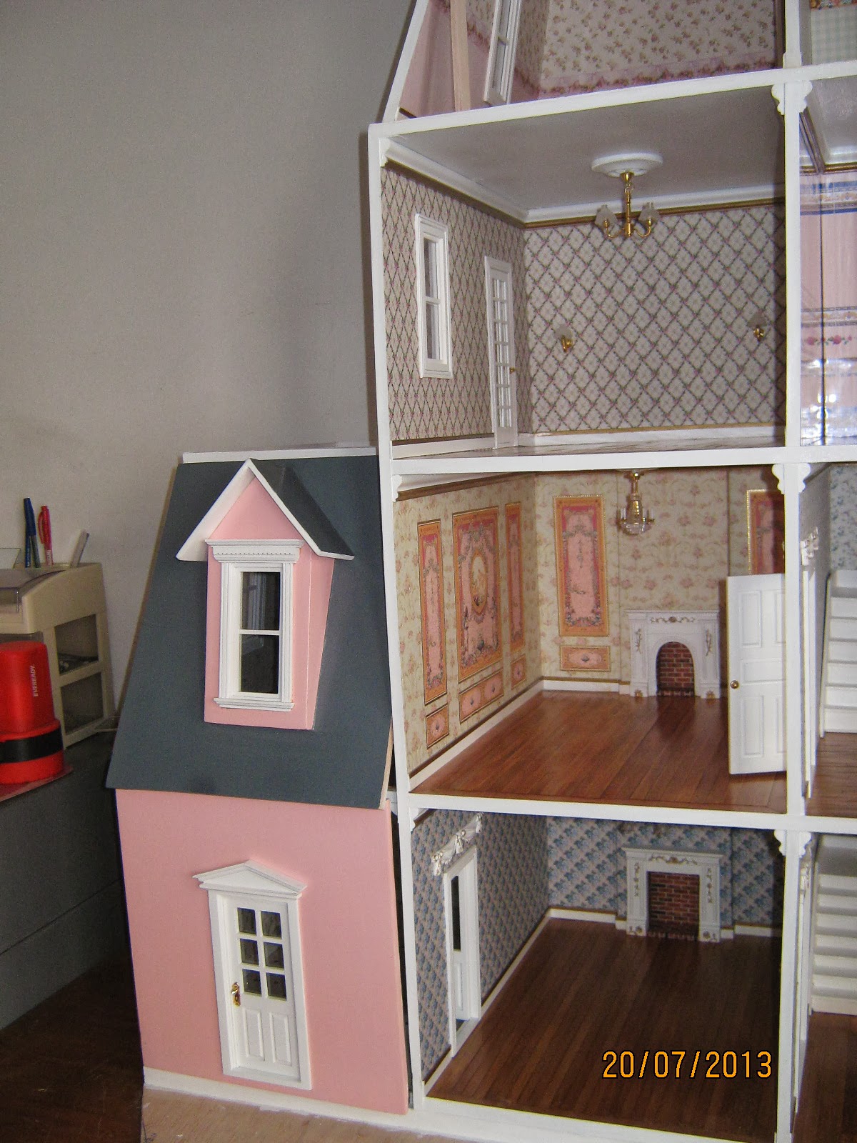 Casita de Muñecas de Elizabeth: CONSTRUCCION DE LA TERRAZA - MANSION