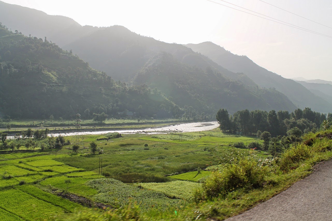 EXPLORING THE EXOTIC JAMMU & KASHMIR REGION As we drove across