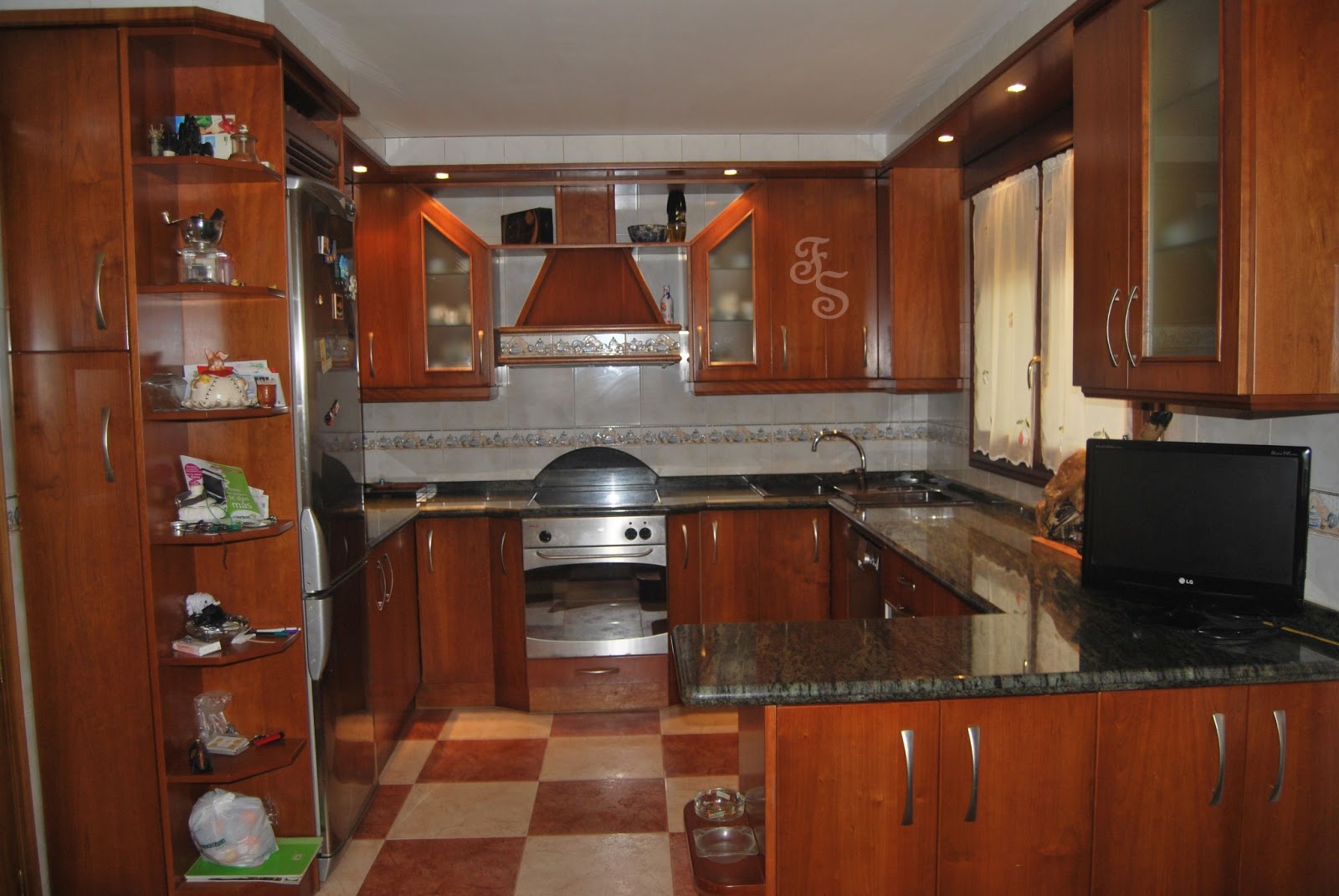 Muebles Fernando Sancho: COCINAS CEREZO