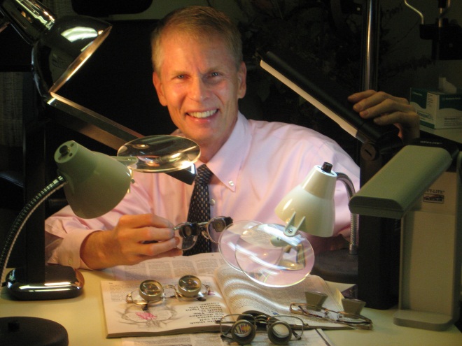 reading lights for macular degeneration