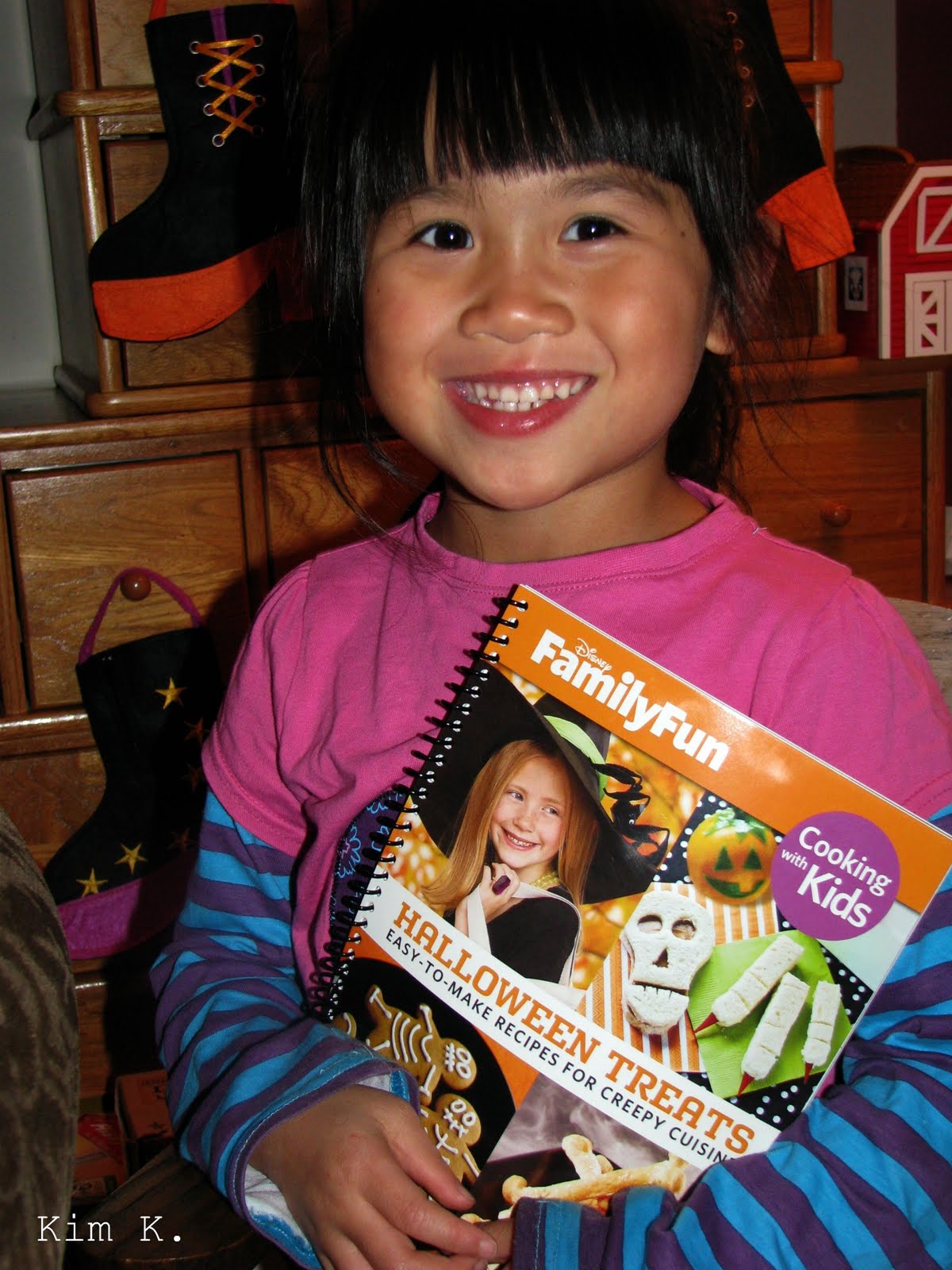 This month-ahead planning guide takes the stress out of hosting a kids'  Halloween costume party.. For great ideas, explore Halloween party themes  from BHG.com. Send invites. Purchase or. Finish buying or making your family's  costumes.
