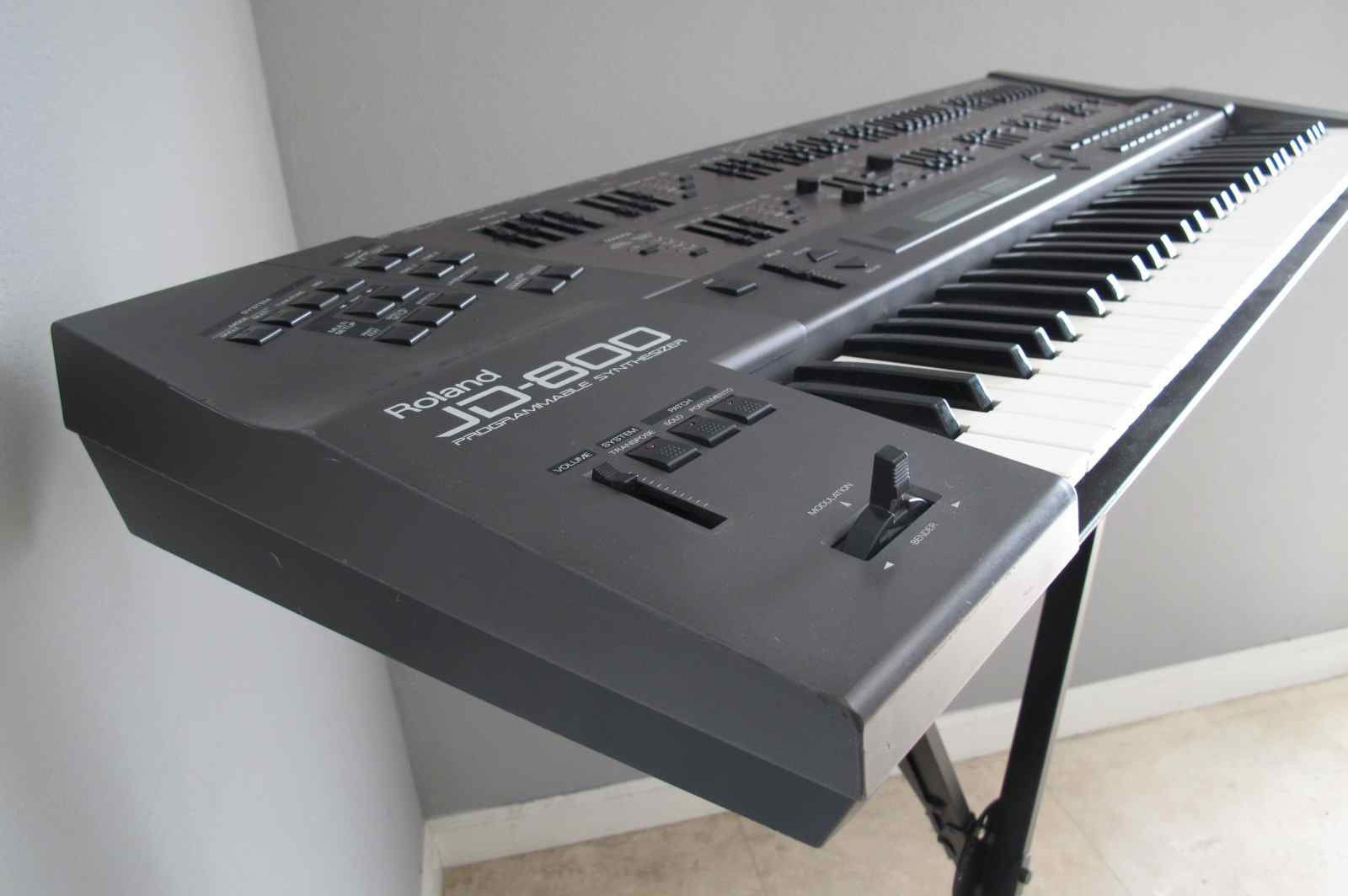 MATRIXSYNTH Roland JD800 Synthesizer with Accordion Sound Cards