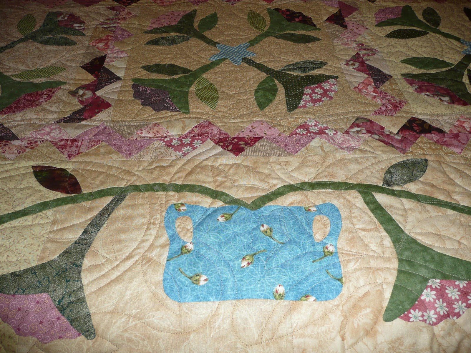 Acorn Ridge Quilting: Donna s Trumpet Vine Quilt