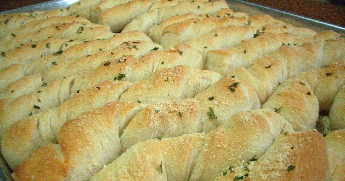 Leesh & Lu's Recipe Box Breadsticks