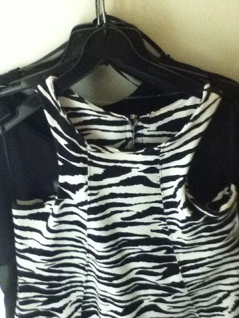 Tees BOA, BONITA E BARATA!! Eu sei aonde tem, e você??!! Renner+Vestido+zebra+no+cabide Tees BOA, BONITA E BARATA!! Eu sei aonde tem, e você??!!