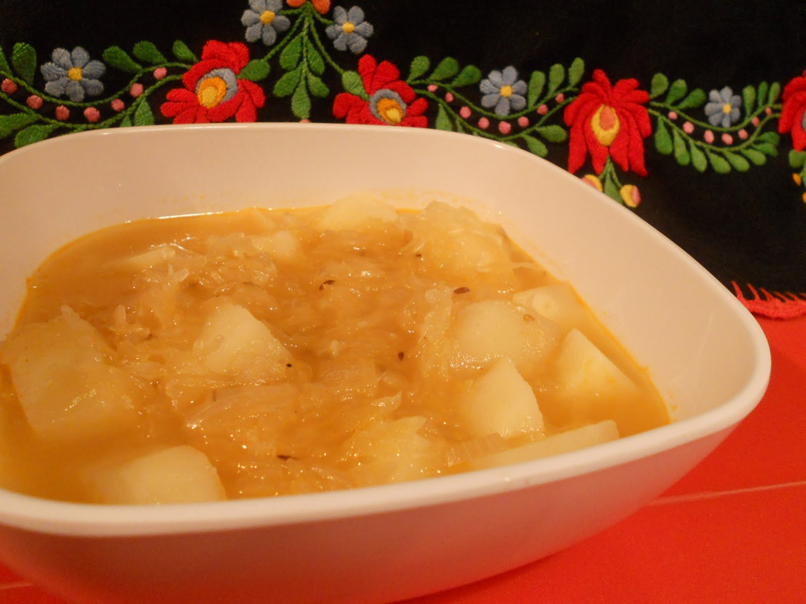 Czech Vegan (in America) Czech Sauerkraut Soup aka Zelňačka (Vegan