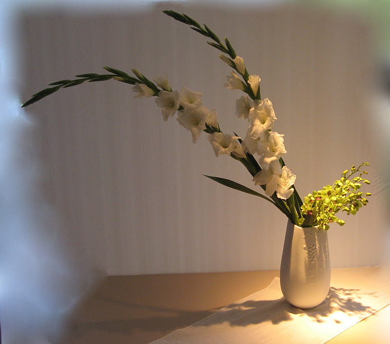 ROADSIDE IKEBANA IKEBANA AT HOME