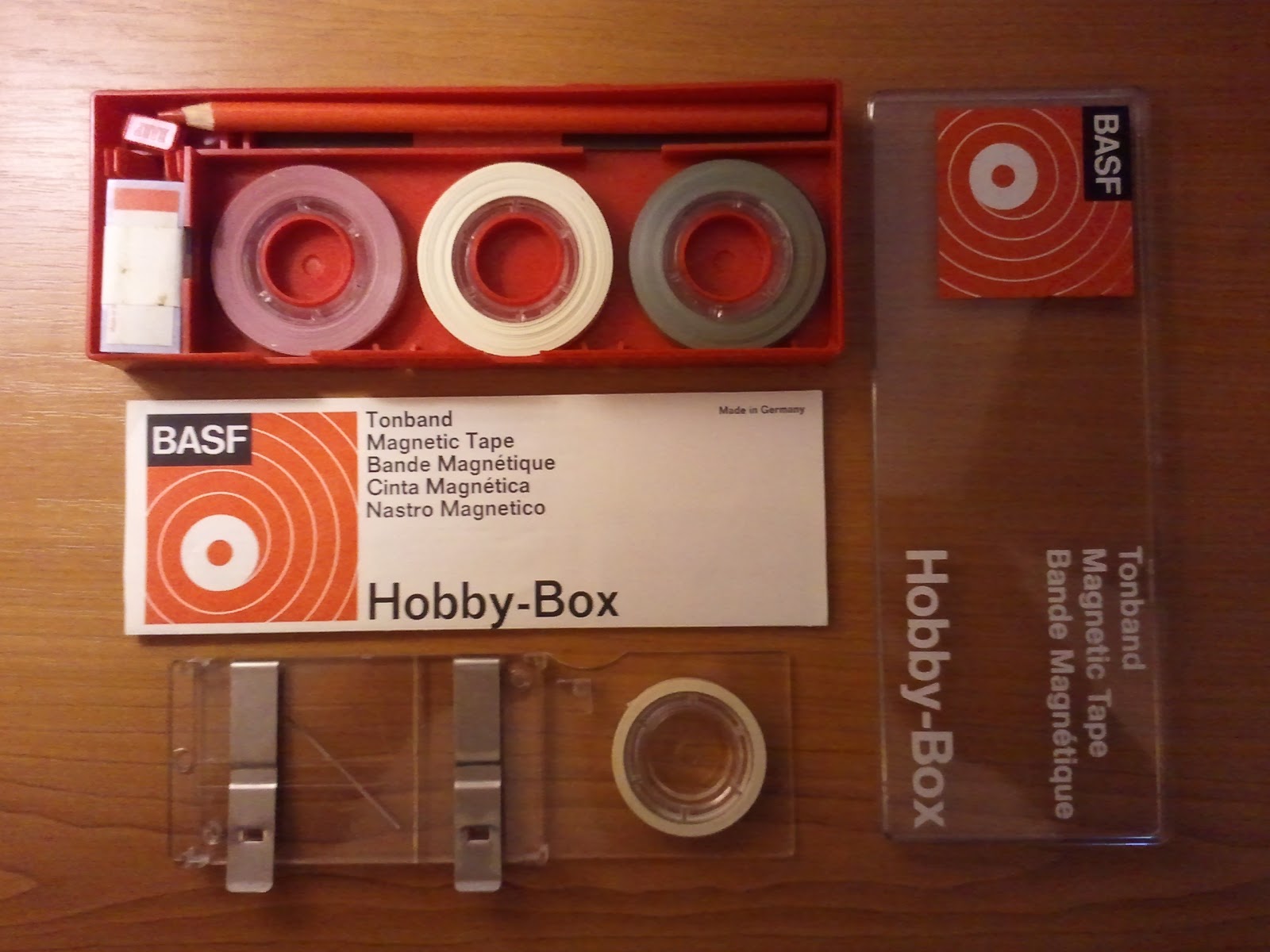 D'ale mele. Accessories BASF HobbyBox Tape Splice Kit.