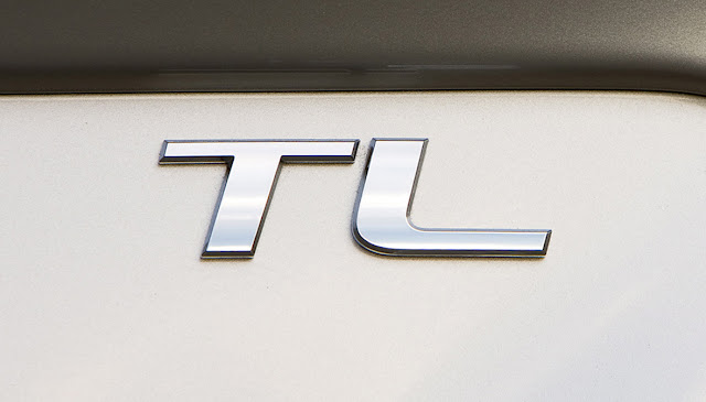 Acura TL Logo