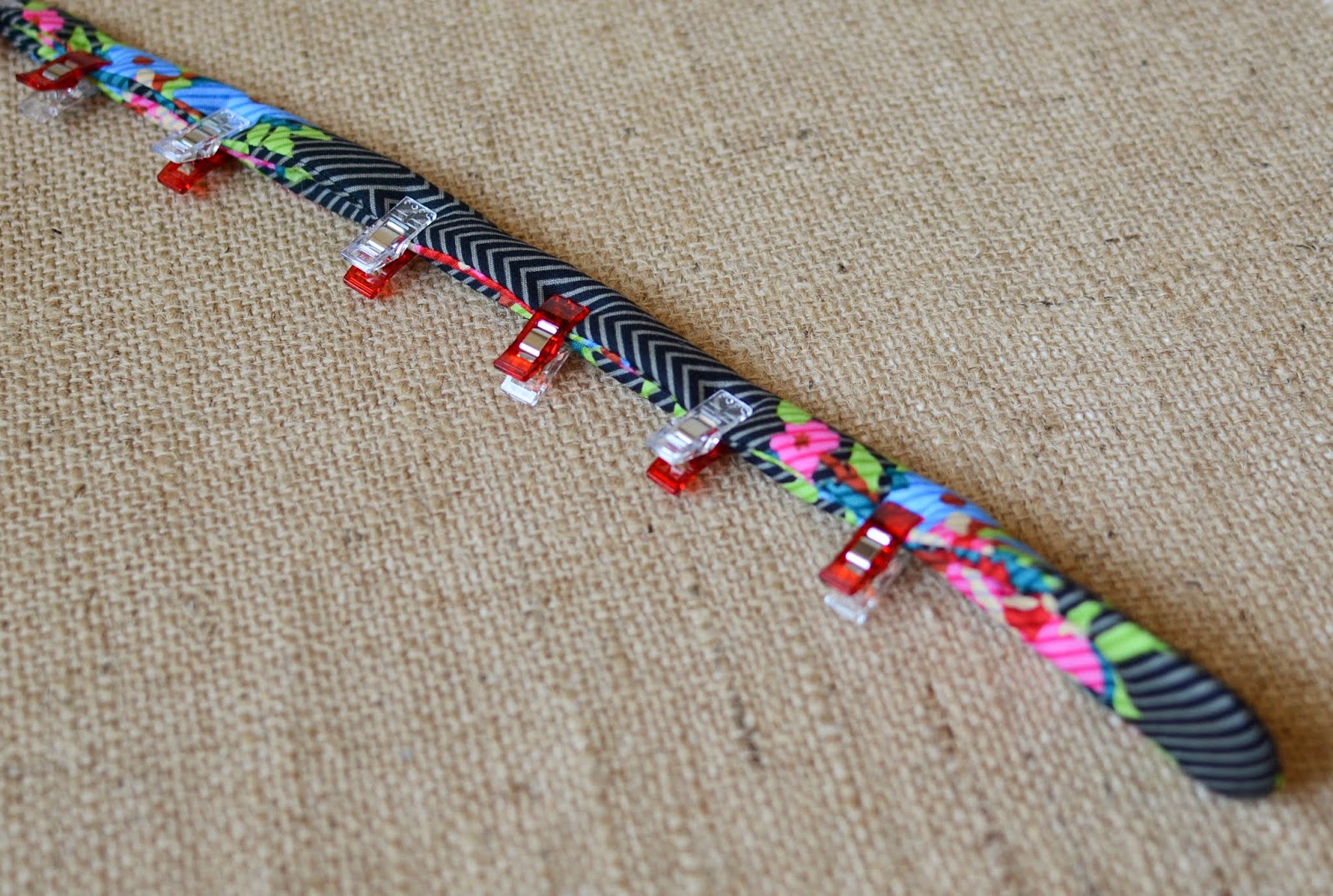 Blue Susan makes Perfect Fabric Purse Handle Tutorial