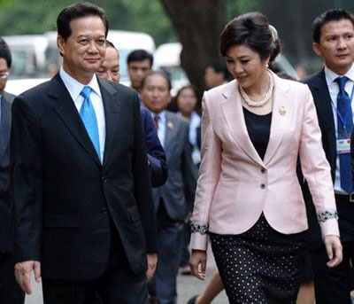 Thủ tướng Nguyễn Tấn Dũng chào mừng Thủ tướng Thái Lan, bàYingluck Shinawatra thăm chính thức Việt Nam Thủ tướng Nguyễn Tấn Dũng chào mừng Thủ tướng Thái Lan, bàYingluck Shinawatra thăm chính thức Việt Nam