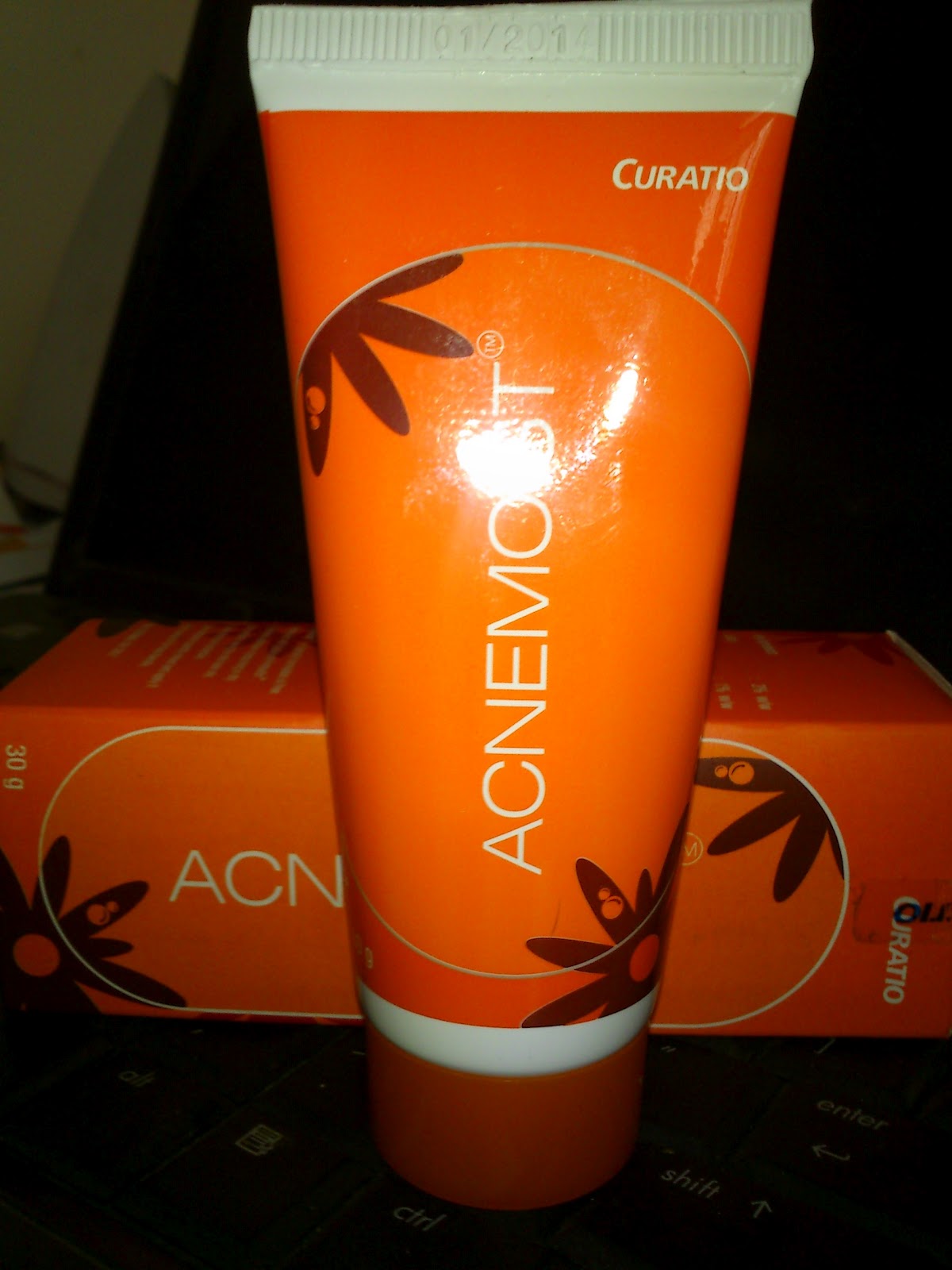 Indian Beauty Zone ACNEMOIST Moisturizing Cream For Acne Prone Skin Review