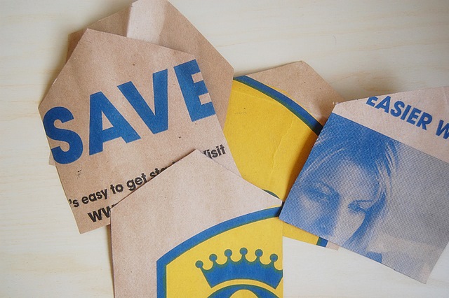 DIY: Recycled Newspaper Envelopes with Liners