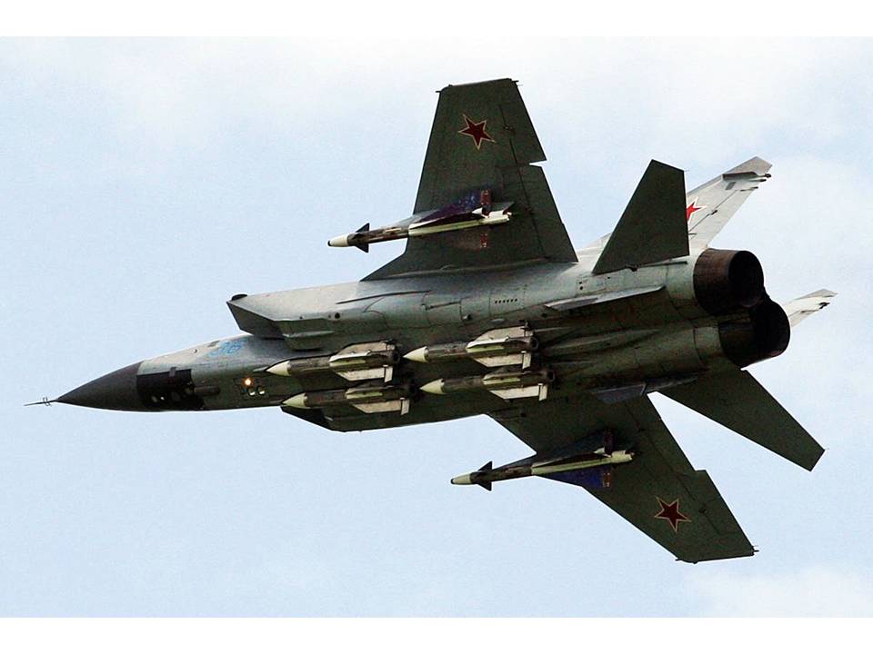 LANGKASA (Space Eagle): MIG-25: A FIGHTER THAT CAN FLY VERY FAST & VERY HIGH