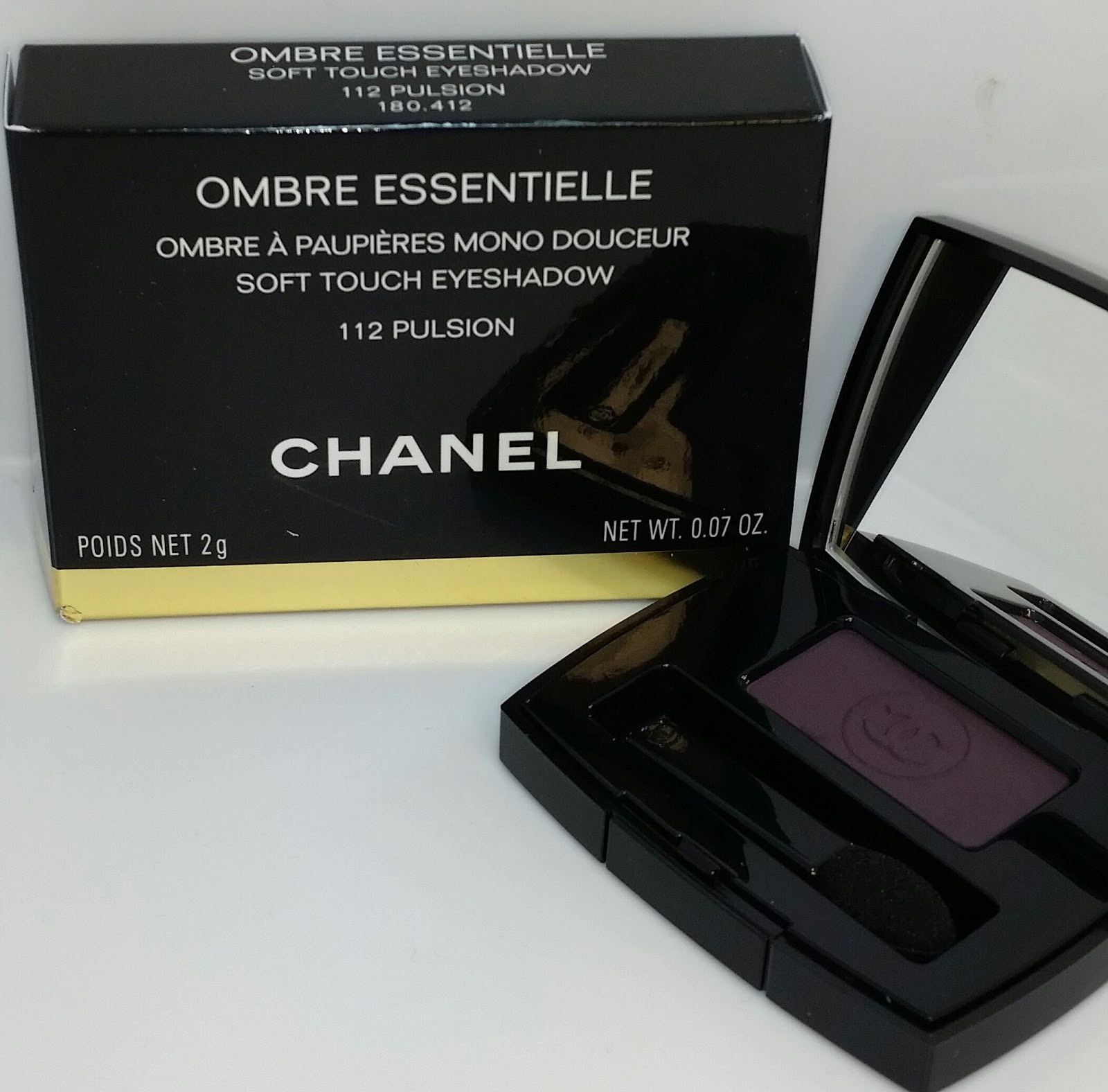 Jayded Dreaming Beauty Blog : 112 PULSION CHANEL OMBRE ESSENTIELLE SOFT  TOUCH EYESHADOW - SWATCHES AND REVIEW