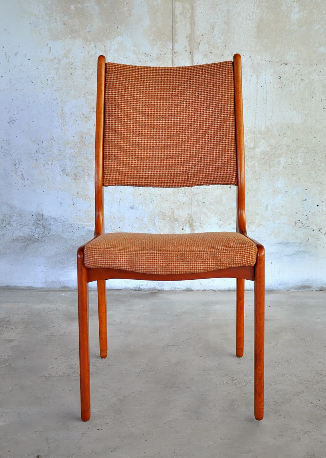 SELECT MODERN Set of 6 Danish Modern Teak Dining Chairs