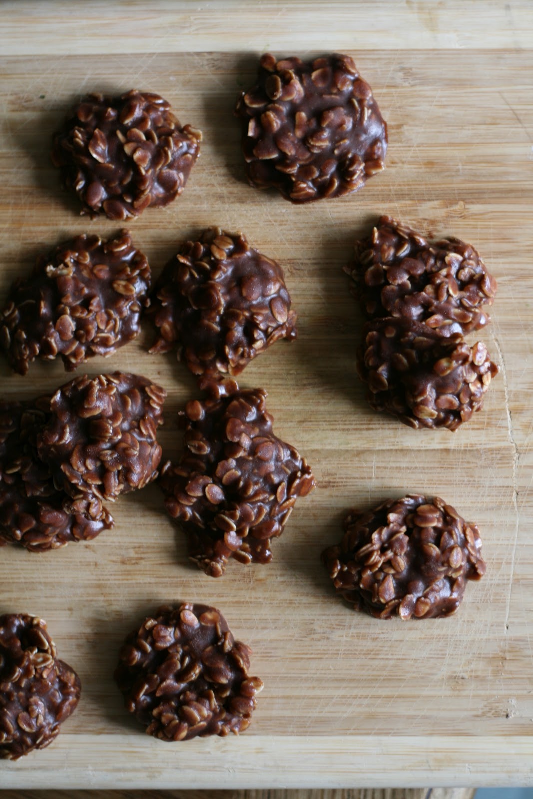 Bake a holic Chocolate Peanut Butter Clusters
