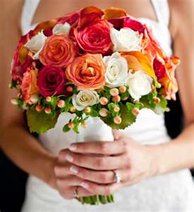 Wedding Inspirations: Bouquets of Roses