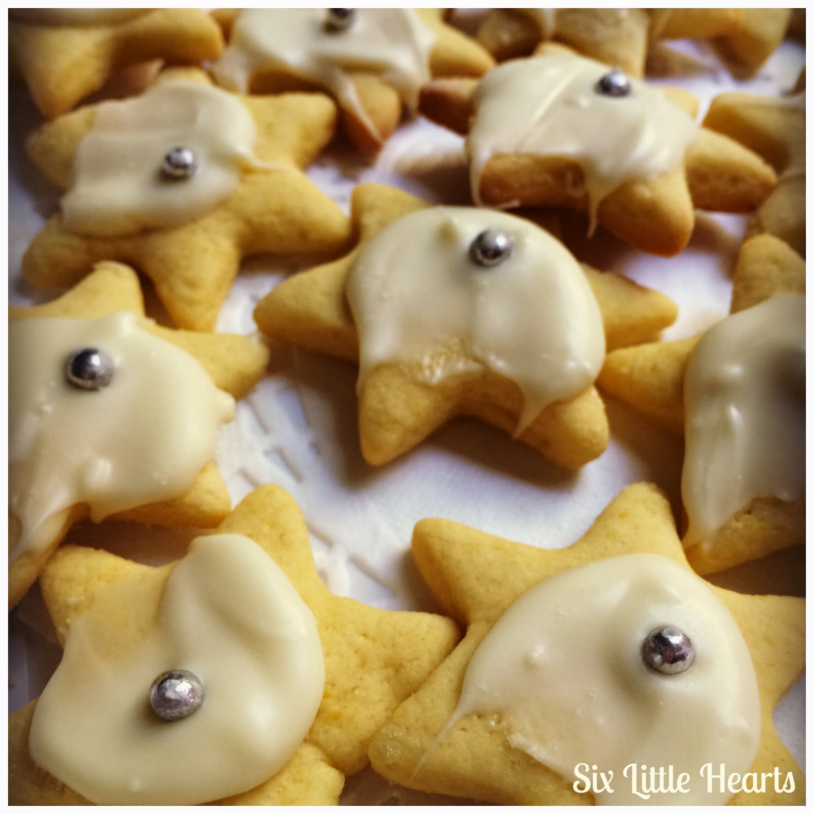 Six Little Hearts Festive Biscuits For The Masses...