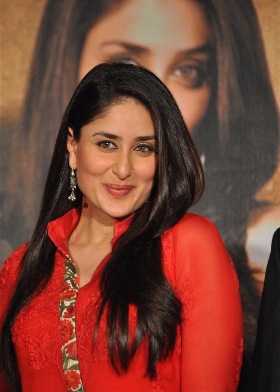 SAB SEXY ACTRESS: Kareena Kapoor Latest Photo Gallery in Red Dress