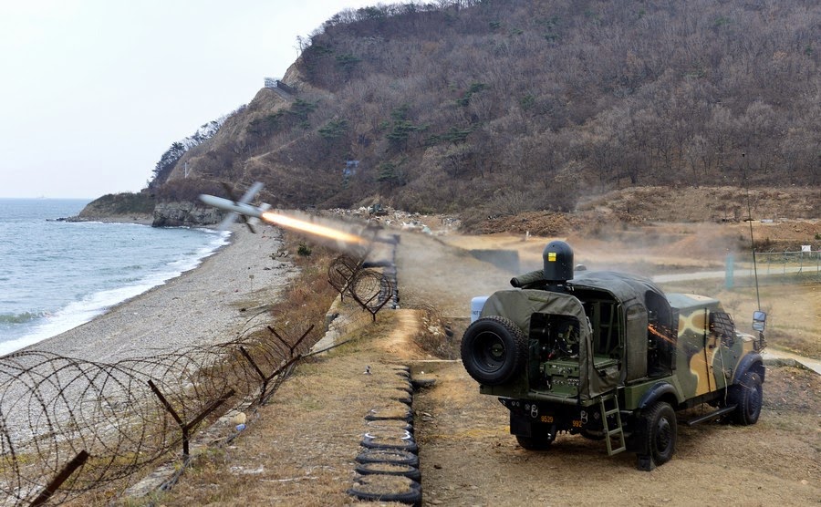 South%2BKorean%2Bmilitary%2Bexercises%2Buse%2Badvanced%2BSpike%2Bmissile%2Battack%2B3.jpg