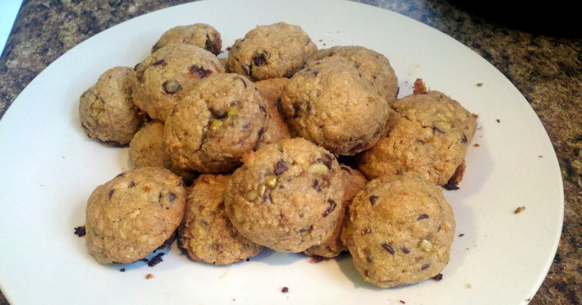 EcoChic Mama Gooey Peanut Butter Oatmeal Cookies