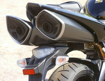 Suzuki B-King moto Suzuki B-King