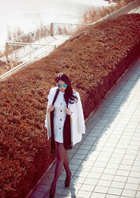 [Image: ngoc-trinh-6-9714-1389834940-20140116-015017-320.jpg]