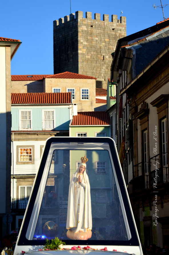 Fátima, Nossa Senhora por Lamego num mar de gente...